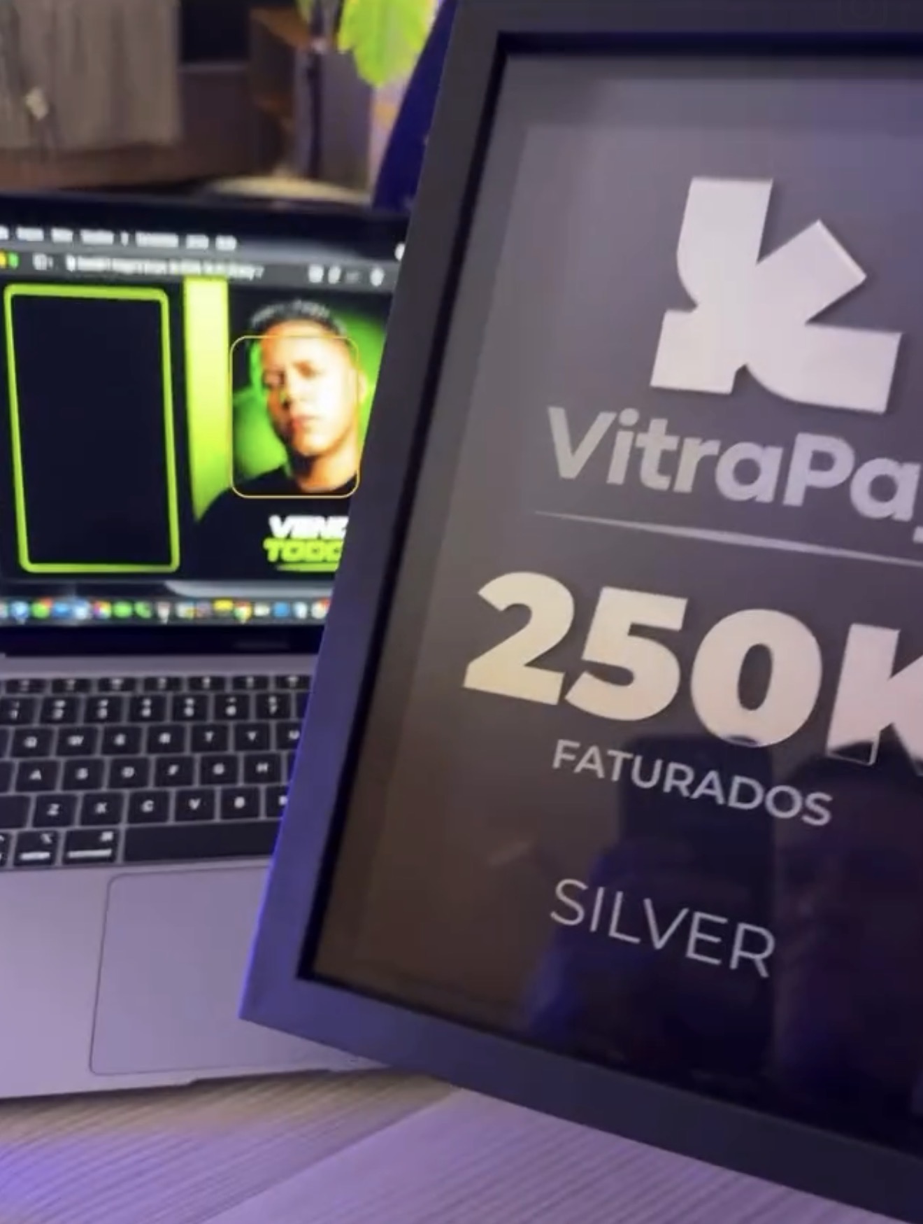 Placa de 250K faturados